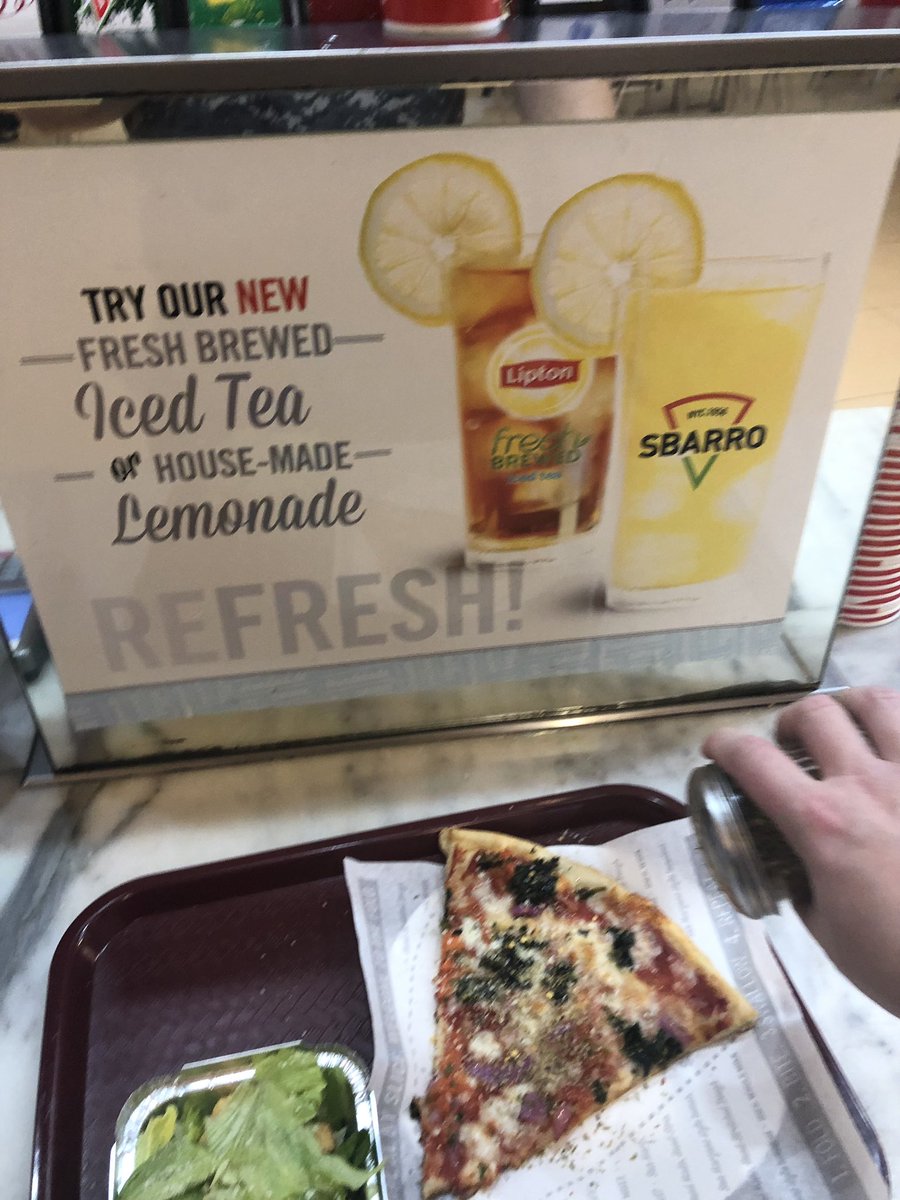 Alexandough's tweet image. #MiddleoftheMALL @Sbarro #Pizza #Sbarro #YUM #NYC @JODYHiGHROLLER #LoveYourselfTour #love #Gurnee