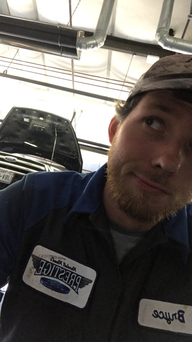 brycewinn50's tweet photo. #workingweekendssuck https://t.co/hLoQ6boz9q