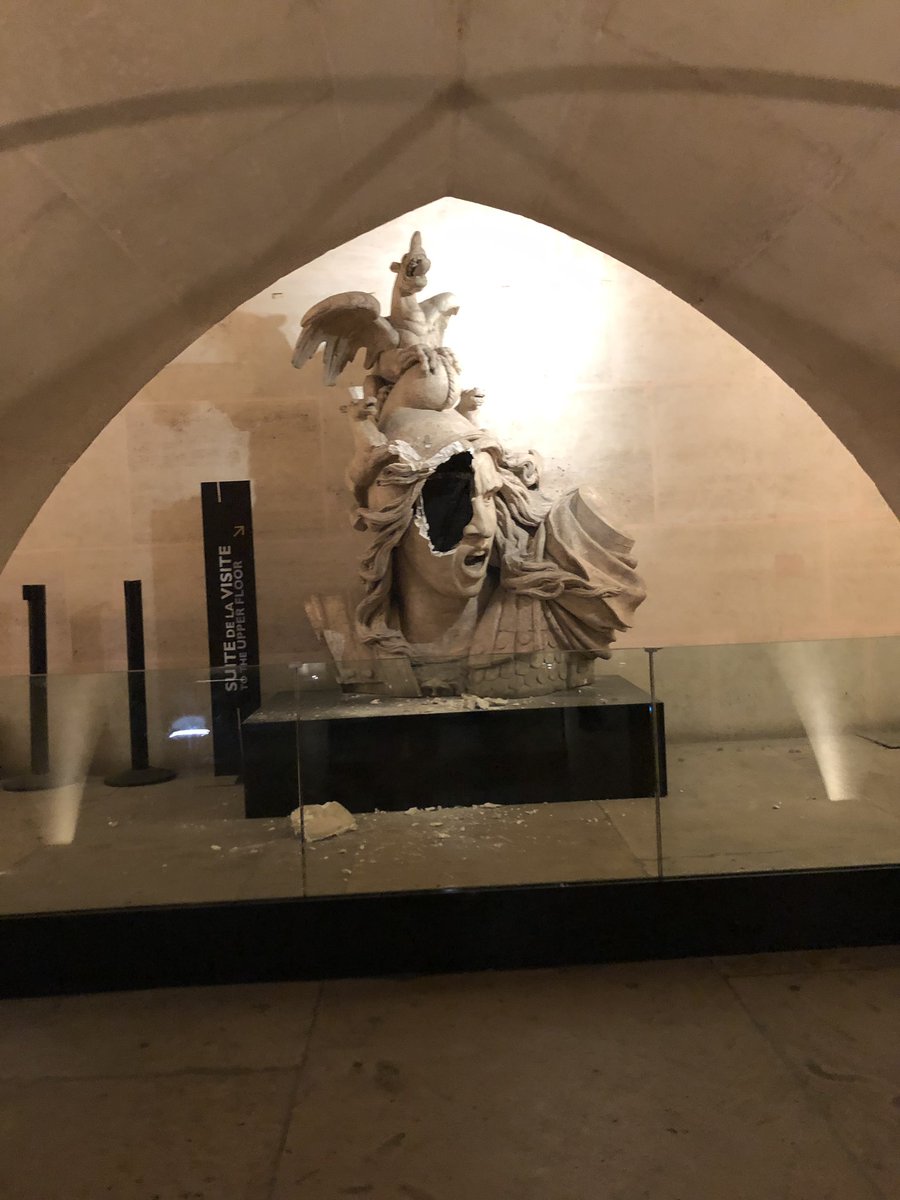 C_Panache's tweet image. Le saccage de l’arc de triomphe #ArcdeTriomphe