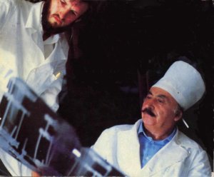 Sin embargo, los avances soviéticos no llegaban a publicarse al otro lado del telón de acero. Había rumores, sobre todo a través de traumatólogos cubanos y de Alemania Occidental que se formaban en la Unión Soviética.