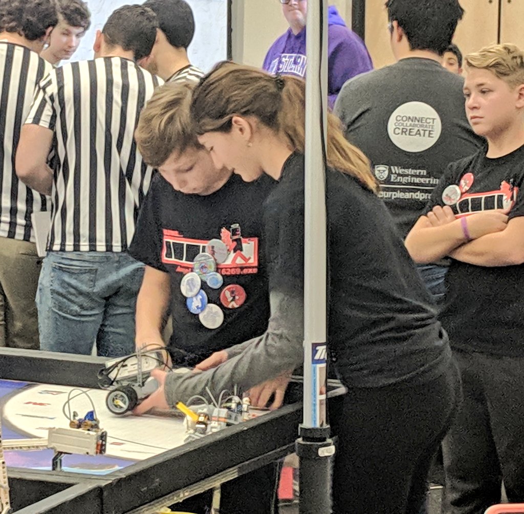 4525robotics's tweet image. Wow these kids are crushing it! So proud of their hard work &amp;amp; innovative #engineering ideas! Way to represent #ElginCounty and #RuralRobotics !!!! 🤖🤖🤝🎉🙌‼️ #AngelBytes #AngelBits #CrusaderBots #allthefeels @ASUcrusaders @StAnnesLDCSB @LDCSBSchools