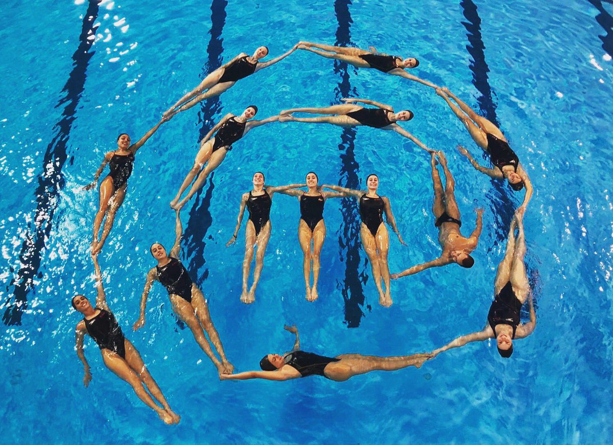 onacarbonell's tweet photo. Lo prometido es deuda, aquí tenéis la foto de todo el @spanishsynchro haciendo la M de @MasterChef_es 🤗 y si vais a mi perfil de instagram encontrareis una sorpresa 🙈https://t.co/rZB7EfQbOl https://t.co/aunRCf6uHi