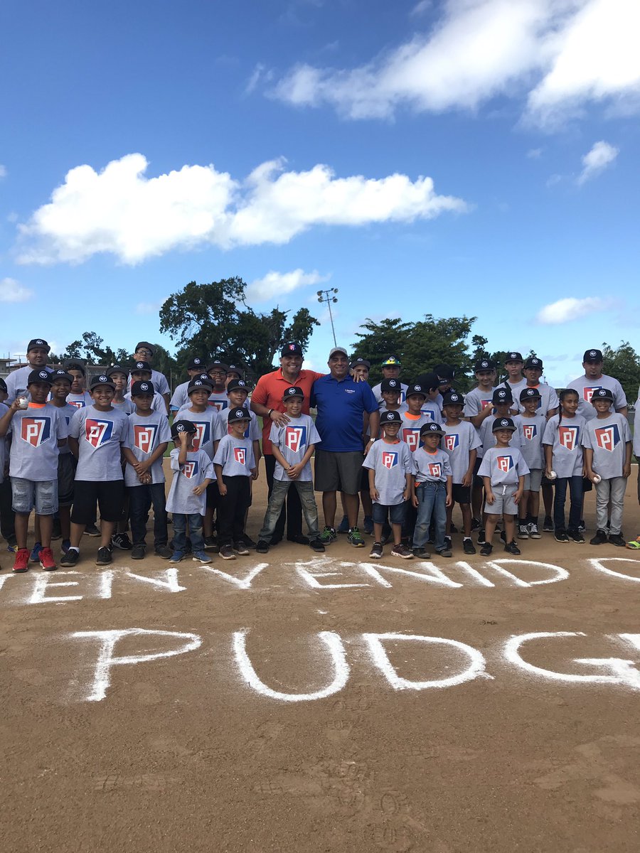Pudge_Rodriguez's tweet photo. The more you give to kids the happier you become, here is the future of this 🌍 let’s help them to make good decisions in life 🇵🇷⚾️ Este es el futuro de nuestra isla, ayudémoslos a tomar buenas decisiones en la vida y apoyémoslo con el deporte 
.
.
#Future #helpingkids https://t.co/mdge1gjt3m
