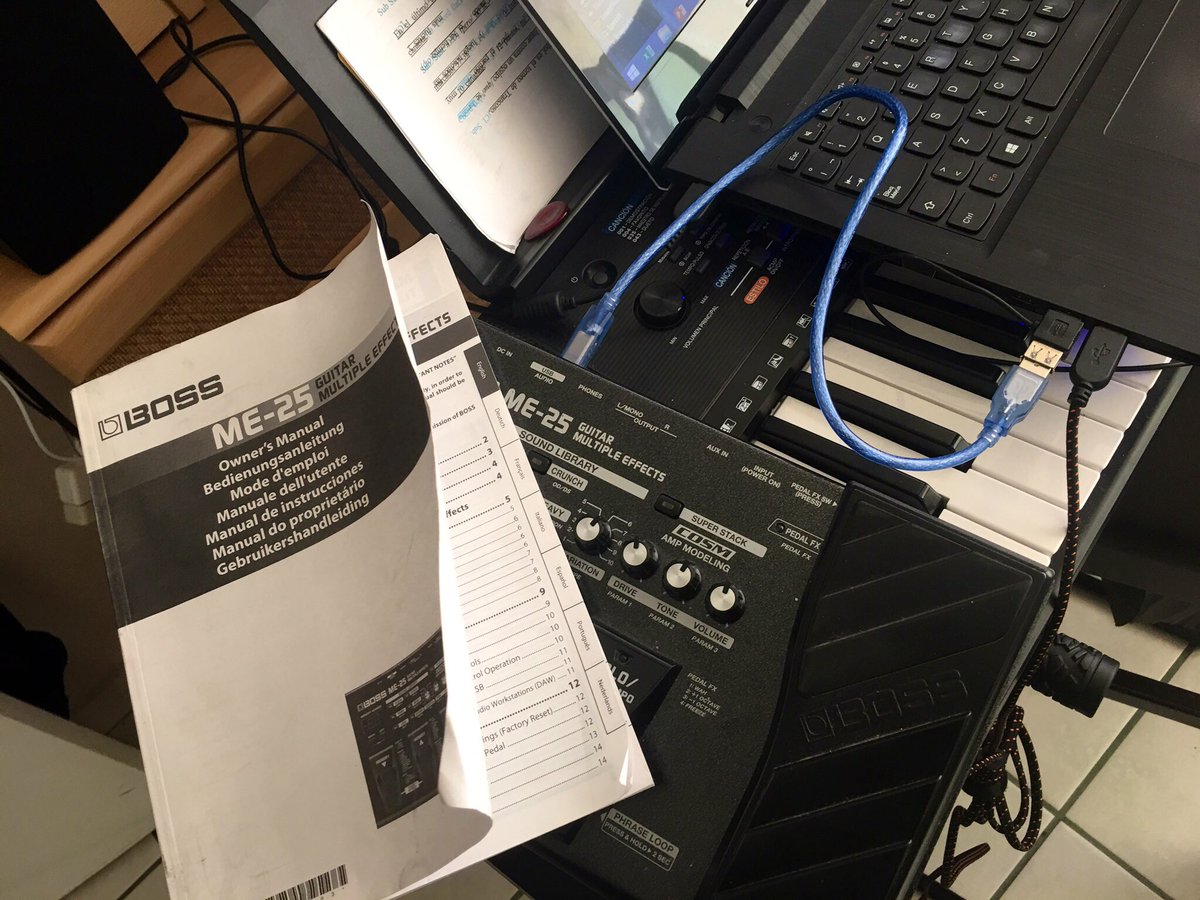 Changoleon861's tweet image. Día 1:
Me descargué el FL Studio 20. No sé cómo funcione, pero ya estoy mirando unas guías. También estoy leyendo los manuales del piano y mi pedal de la guitarra. Hasta ahora no he tenido progreso xD. Espero entender un poco el programa al finalizar el día.
#RecordingProcess