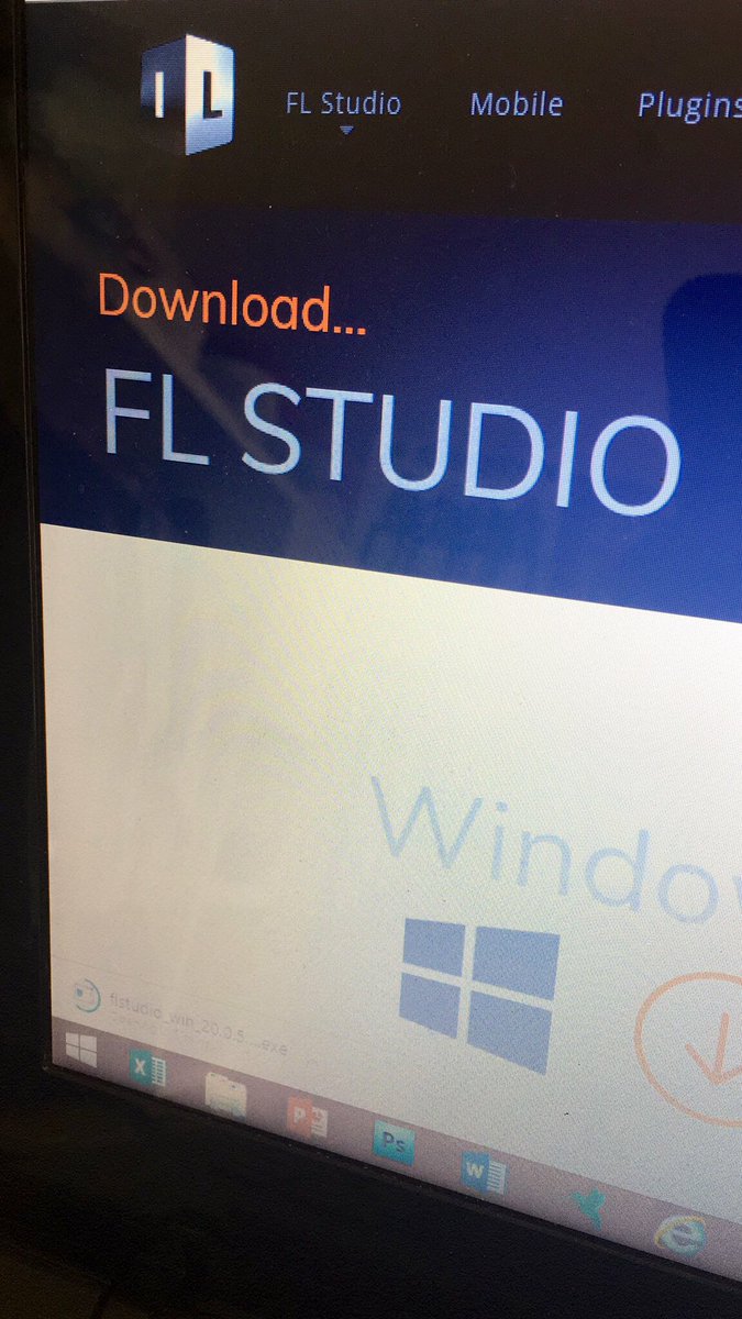 Changoleon861's tweet image. Día 1:
Me descargué el FL Studio 20. No sé cómo funcione, pero ya estoy mirando unas guías. También estoy leyendo los manuales del piano y mi pedal de la guitarra. Hasta ahora no he tenido progreso xD. Espero entender un poco el programa al finalizar el día.
#RecordingProcess