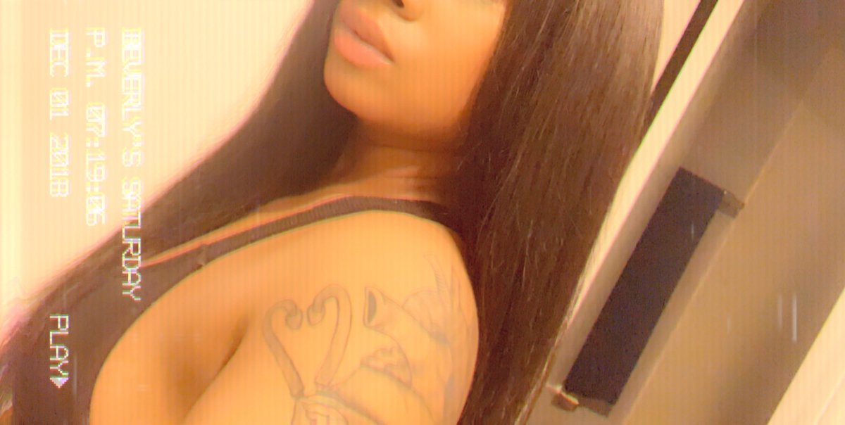 innbeverlyhills's tweet image. #EMTBASIC 
#FUTUREerNURSE 

I’m a chick that love blood and trauma 🚑💉