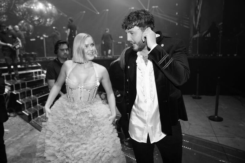 JamesArthur23's tweet photo. #RewriteTheStars ❤️ @AnneMarie https://t.co/r2lnJAish8