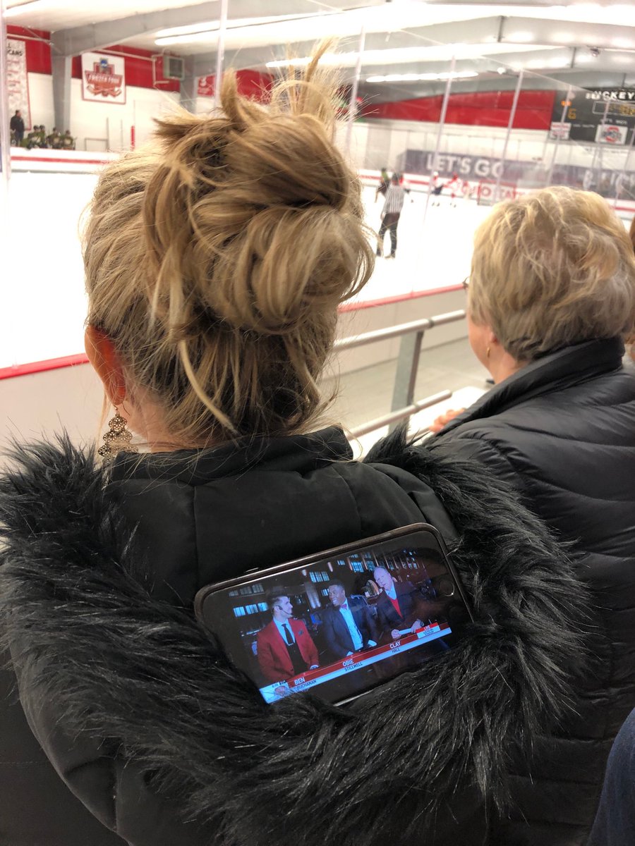 JLGP34's tweet photo. Watching 2 games! #practicalworld https://t.co/nWmX1PpwWi