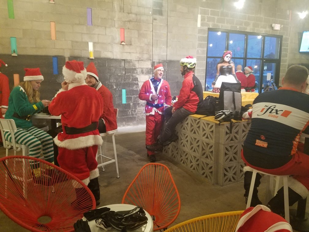 ladonacerveza's tweet photo. December is here in MN. Feeling festive with a biker gang of brewery crawling Santas in a snow storm. #OnlyinMN #dameladoña #futbol #soccer #cerveza #BeeryChristmas https://t.co/zgjoSbubnj