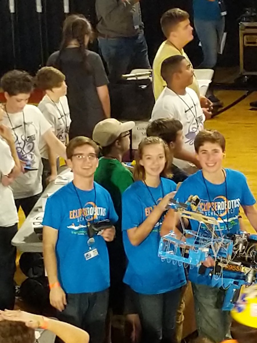 schescience's tweet image. We had a good time on the first day of competition, and we’re ready for tomorrow! #bestrobotics25 #bestrobotics25years #CurrentEventsBESTRobotics #Thanks2BESTRobotics