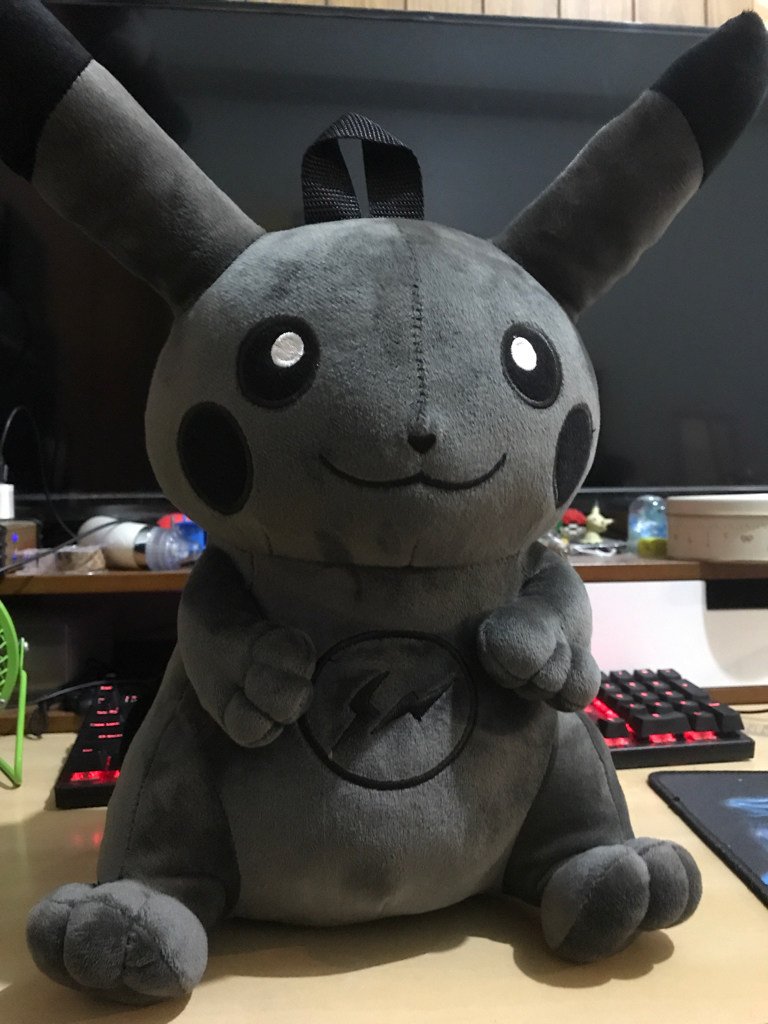 藤原ヒロシとポケモンがコラボ「THUNDERBOLT PROJECT」の偽物を発見