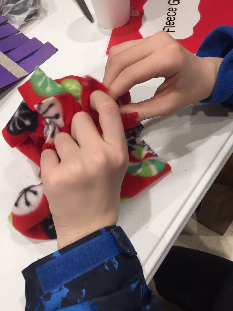 KarenMillak's tweet image. Make and Take at Joy Elementary.
Love our PTA! #findyournorthstar @the_joy_school #fnsbsd