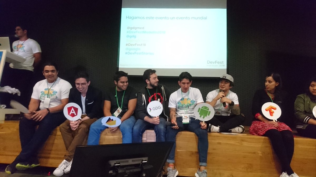 gdgmed's tweet photo. We have a very fun panel with all our speakers at #devFestMedellin2018
Tenemos un muy divertido panel con todos nuestros Speakers en #DevFest18 https://t.co/KqBby6I7AU