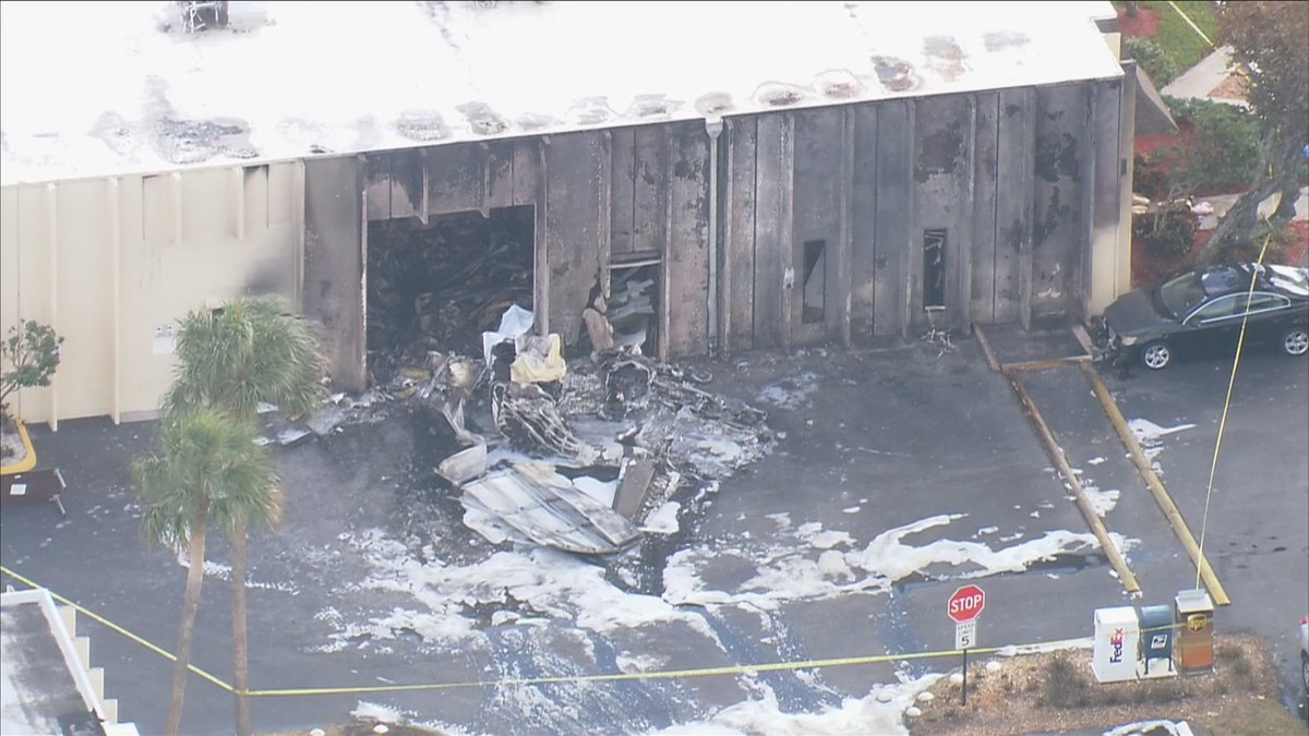 UPDATED: 2 dead after plane crashes into autism therapy center, sparks fire bit.ly/2PbGbTZ https://t.co/WYqc3OjgBw