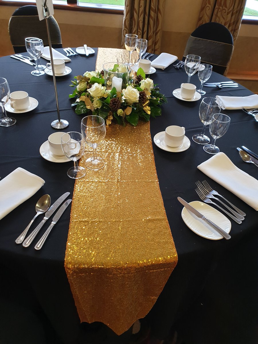 JDAHire4's tweet photo. Who said everything that glitters is not gold π #JDAHIRE #GOLDandBlack #ChairCovers #Sashs https://t.co/HCPivJu4C4