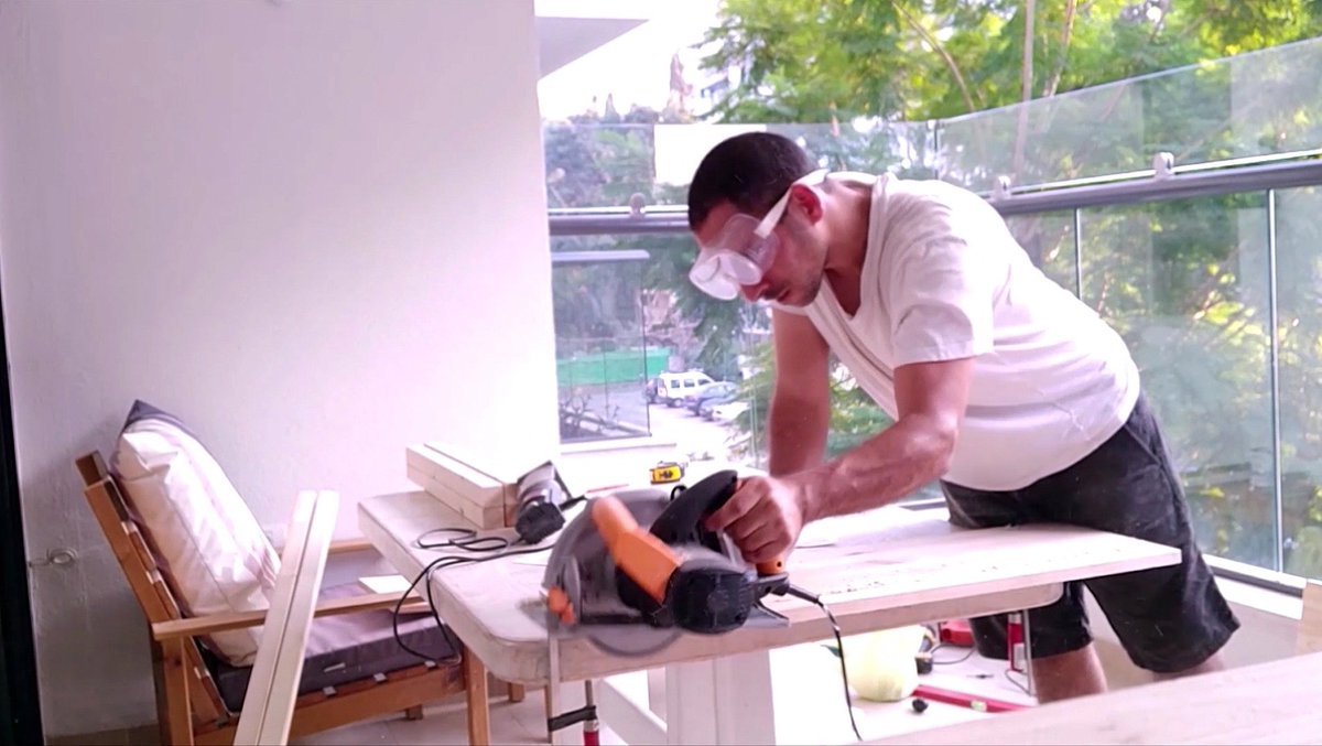 itzikdiy's tweet photo. Watch the furniture I built an my home's balcony... 

https://t.co/80KZUmRpVP … 

Don't forget to subscribe. Thanks 🙂

#DIY #ConsoleTable #WoodenTable #DIYTable #DIYConsole https://t.co/PnJ2cbzocU