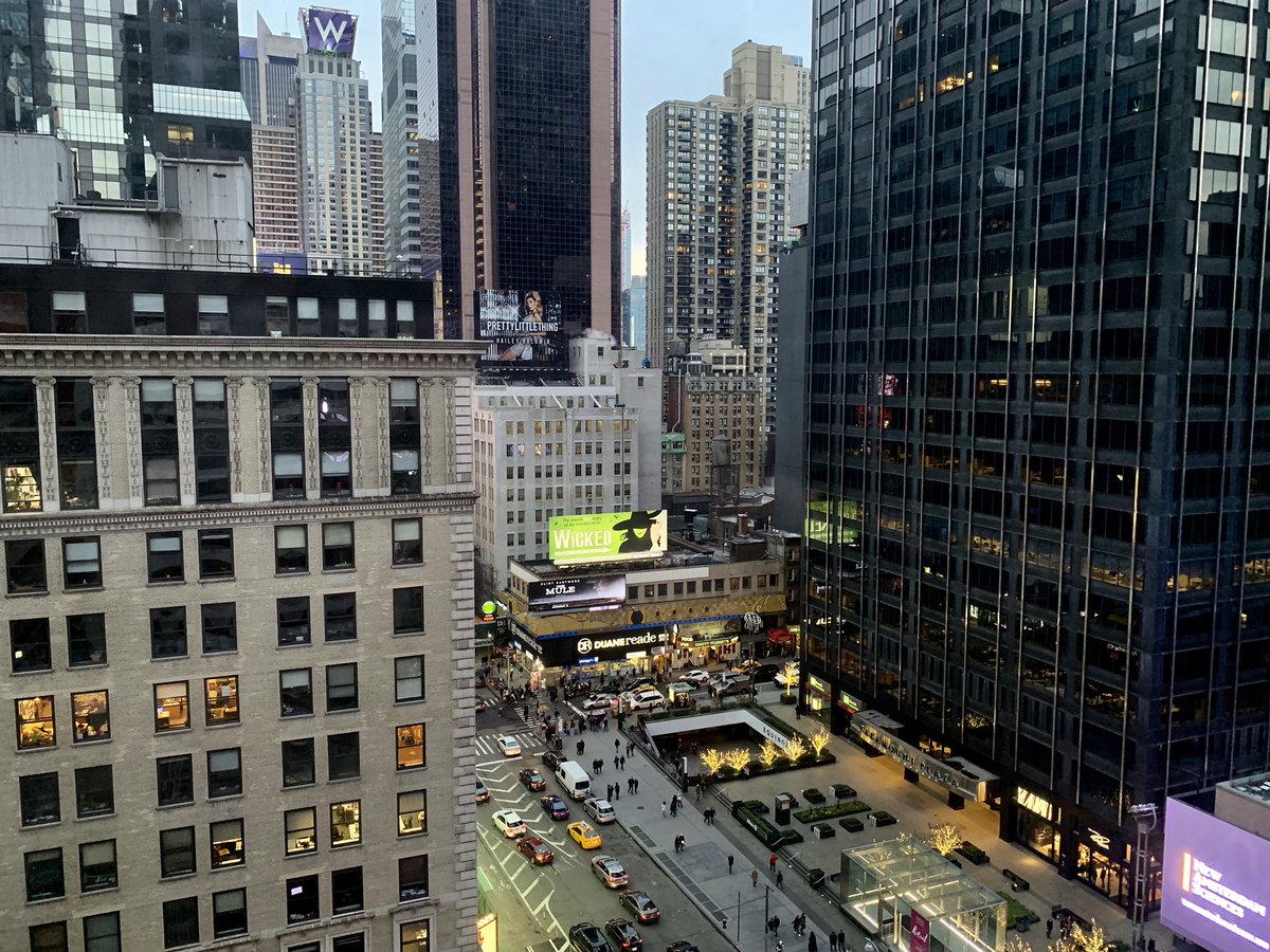 BexKing_'s tweet photo. I don’t think we’ve ever had such an awful hotel room view ... 😍
#hotelview #nyc #cityview https://t.co/CHfoTLkUn9