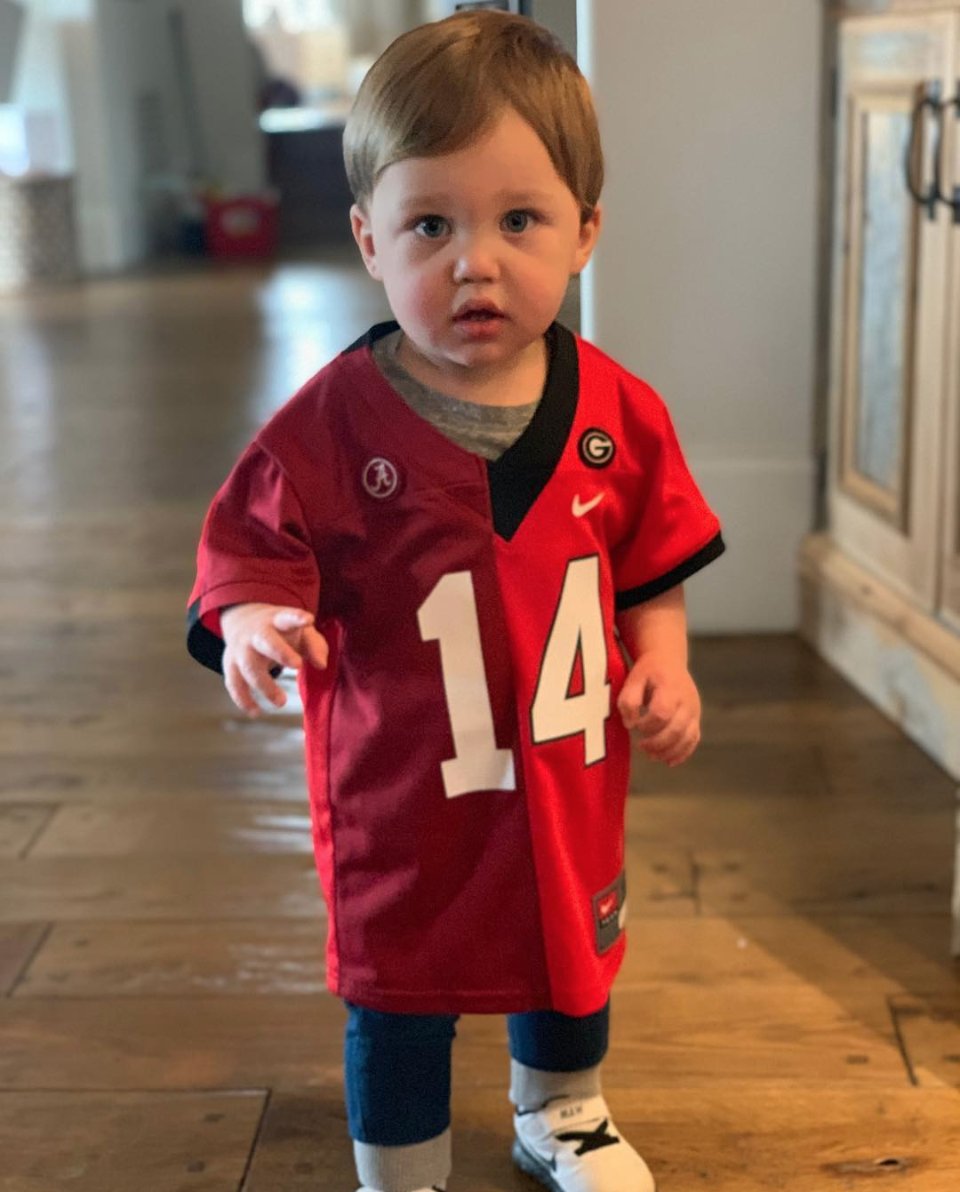 Jason_Aldean's tweet photo. Happy 1st Birthday to my main man today. What a blessing you have been to our family. We love u so much Mems!🤜🏼🤛🏼#goldenbirthday #memphis https://t.co/WomwBbRXLG