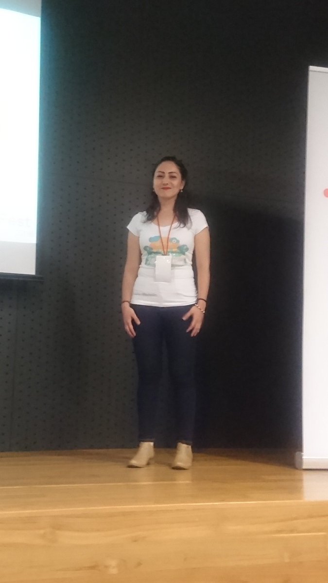 gdgmed's tweet photo. Thank you so much 💖 organizers @sebasgojs @carlosrojas_o and special thanks to our boss @vanessamarely 😍💞
Muchísimas gracias a nuestros organizadores de #DevFest18 #devFestMedellin2018 y gracias especiales a nuestra jefa Vanessa 🎉 https://t.co/XjlaNf0M45