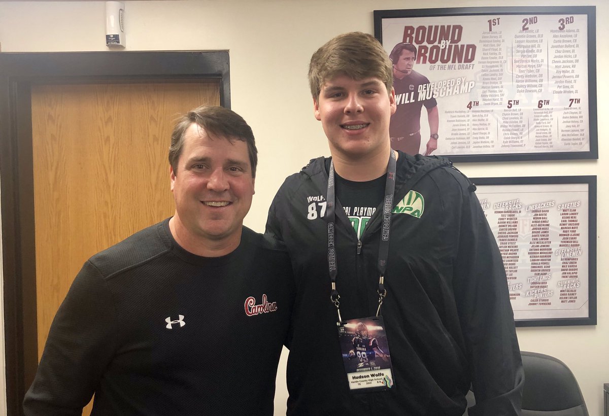 HudsonWolfe80's tweet photo. Excited to receive an offer from @GamecockFB! It was a privilege to spend time with @CoachWMuschamp @Coach_Washingto @bobbybentley! #gamecocks #spursup @TheBigSpur247 @BuckFitz @HCSportsHOF @JSWriterMichael @CSmithScout @RivalsWoody https://t.co/7ufpW7Zh82