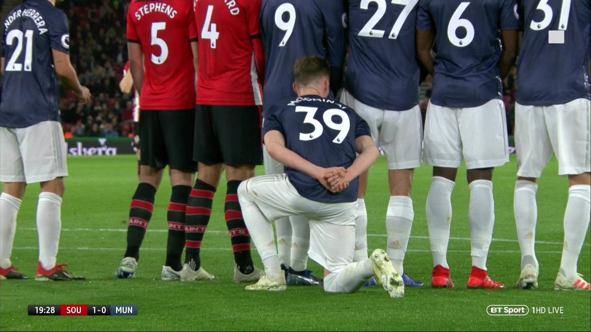 Kopper10871967's tweet photo. What kind of tactic was this @MourinhoMindset but I'm starting to think Jose is the only couch who can turn @Lionel_Messi to defender and still dissapoit the funs
#SOUMUN
#EPLOnKTN https://t.co/vrPCnVPNqG