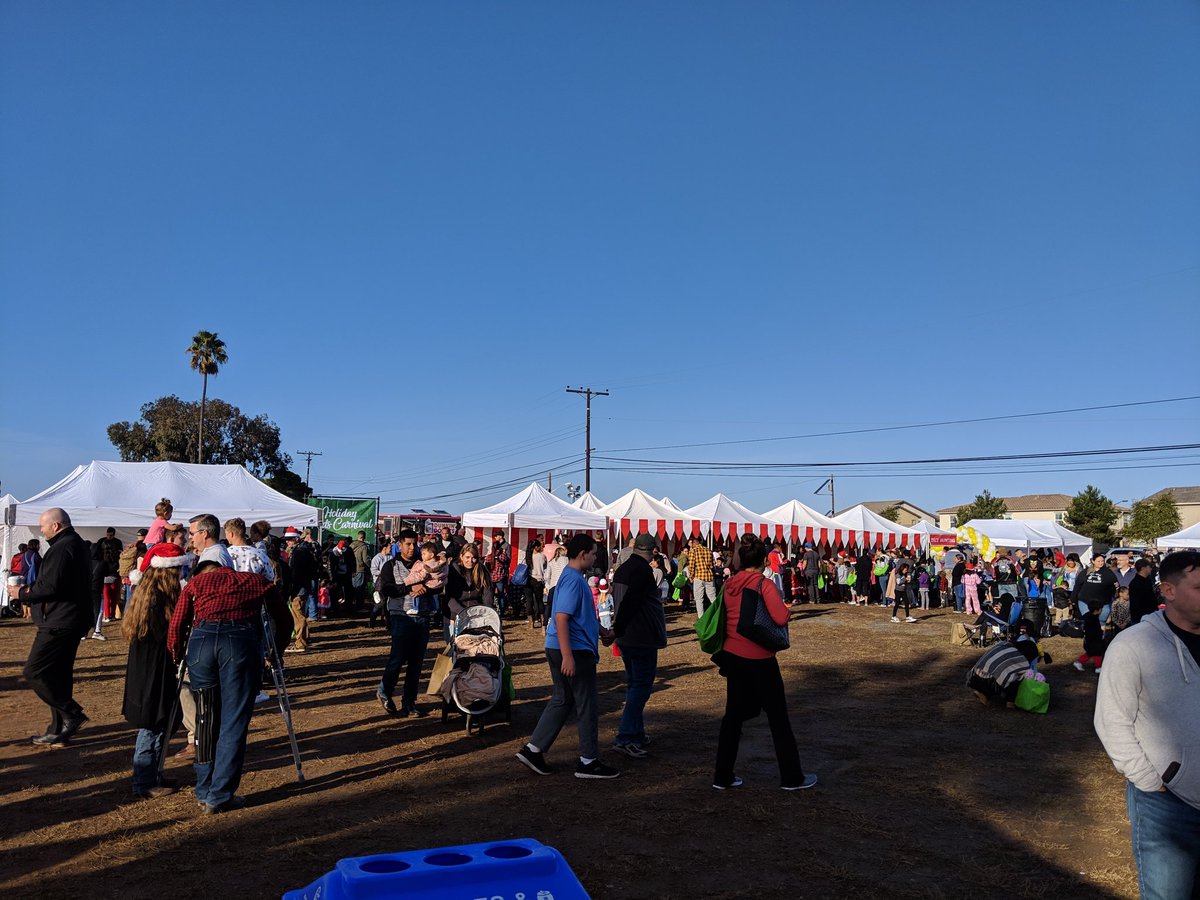 sprintoc2's tweet photo. Sprint out supporting the Military and their families at the #TreesforTroops event today on #CampPendleton If we missed you or you are Military and want to save money, visit us at 35 Douglas Dr in #Oceanside @MikeXPC @oceanhunter671 @DannyIsho https://t.co/J6O0zUUvph