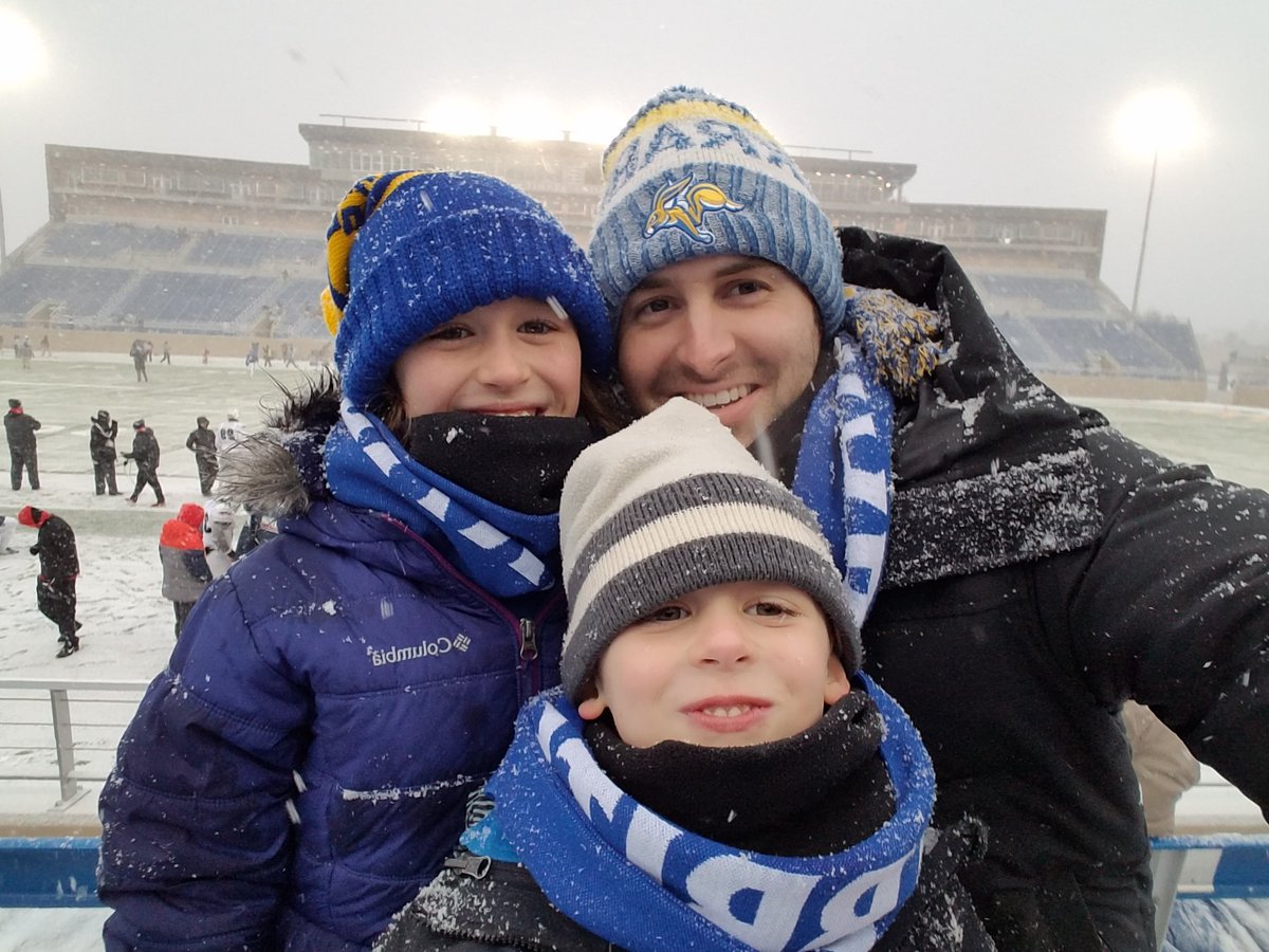 JSSchaeff's tweet image. Beautiful day for a football game. #gojacks