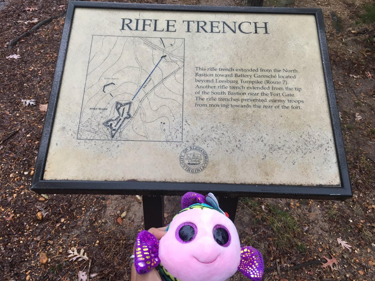 desdiham's tweet photo. #PokemonGOEC #HIST125007F18 @ProfBizri I put 4 different ones in this tweet https://t.co/bSH6bJep7i