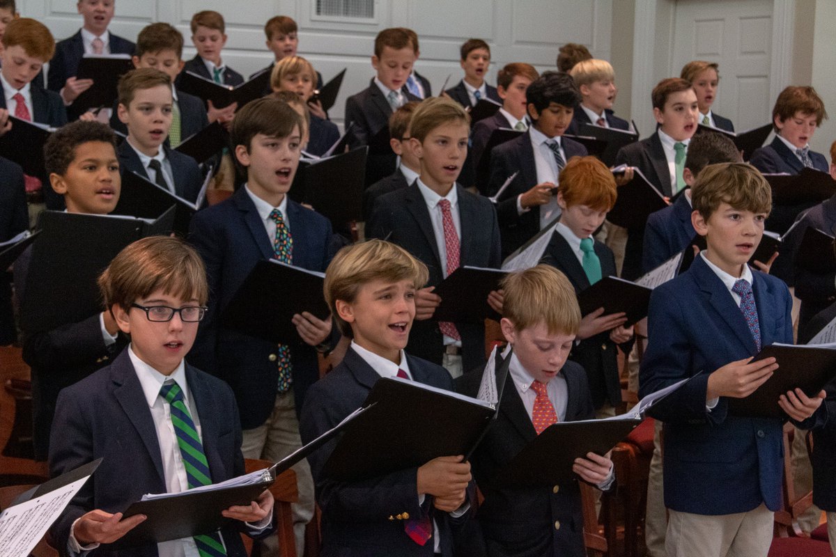 CollegiateArts's tweet photo. A great job by all of our musicians for the 2018 Lessons and Carols. All of the music was very well played! A big thanks to Mr. Blevins, Mrs. Tuttle and Mrs. Jones (@melissasmusic) for preparing our students for such a lovely event. https://t.co/Hbs25nWpWb