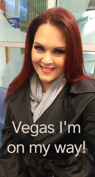I'm officially on my way to VEGAS! Just waiting on my first flight! https://t.co/J0Z0hxfYlE<a href="/tag/newprofilepic"class="tags"><span>#newprofilepic</span></a>
