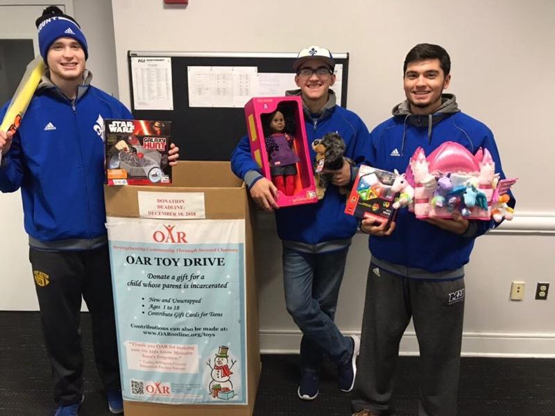 @MarymountBASE BIG in the community again today! This time supporting O.A.R. by securing items for their annual toy drive. #7daysofservice #servantleaders @MarymountSaints @marymountu