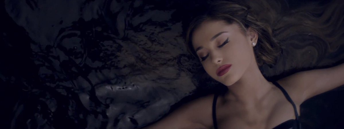 Fill me harder. Fill me harder. Fill me harder. Ариана гранде love. Ариана гранде love me harder клип.