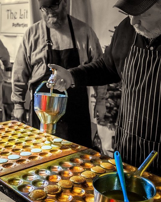 gvonwahlde's tweet photo. Making the (Little) #Pancakes
#Holidazzle #Minneapolis #LoringPark #PSElements #Canon #canon6d #canonbringit @canonusa #onlyinmn #natcamff #minnesota #photo #fotografia #photography #picoftheday https://t.co/WVO10mSAib