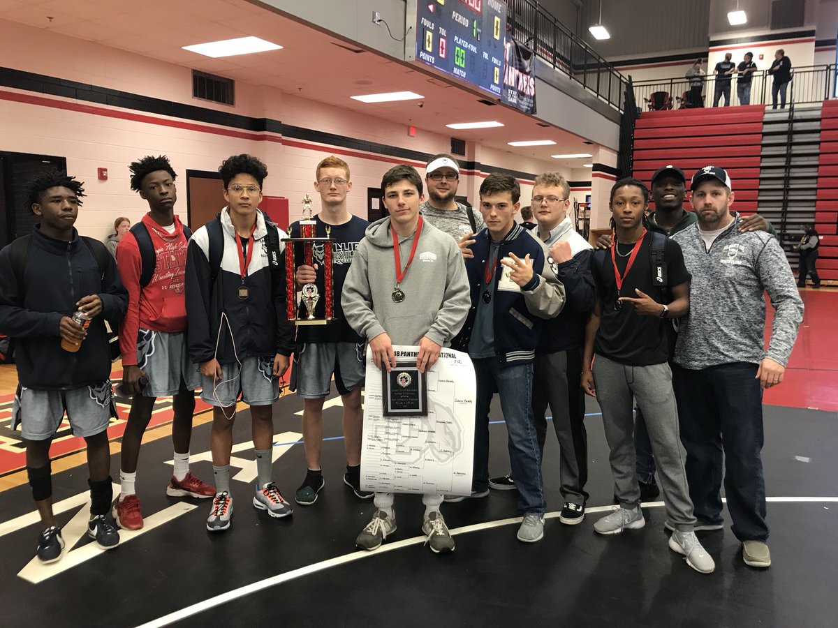 ElbertWrestling's tweet photo. @ElbertWrestling finishes 4th out of 24 at the always tough Panther Inv!! With 6 placers!! @GavinBrady145 @CameronFortson1 @Martrez1767 https://t.co/GCRzfBn21Y