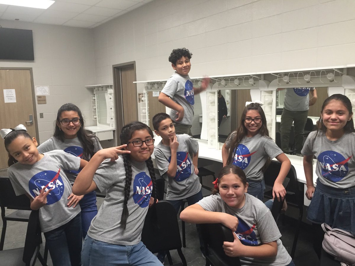 larissa_blaise's tweet photo. @mslozanolau1 @KlenkKISD Loved it! #kleininspace https://t.co/FfVZjHy3zi