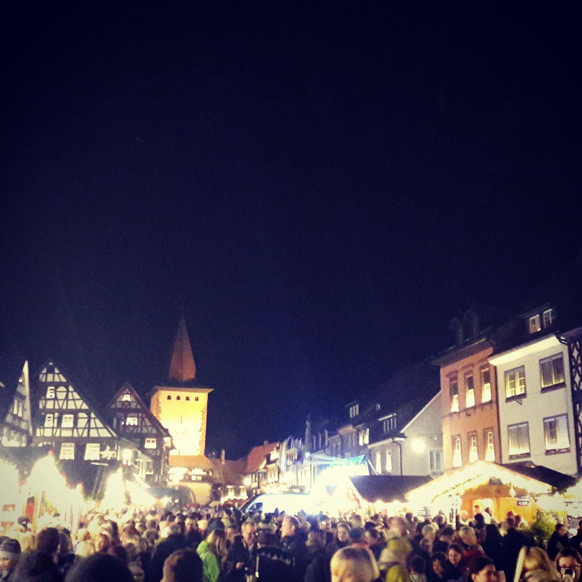 FriWard's tweet photo. #gengenbach #Weihnachtsmarkt  😍 https://t.co/KkRuwEpTv0