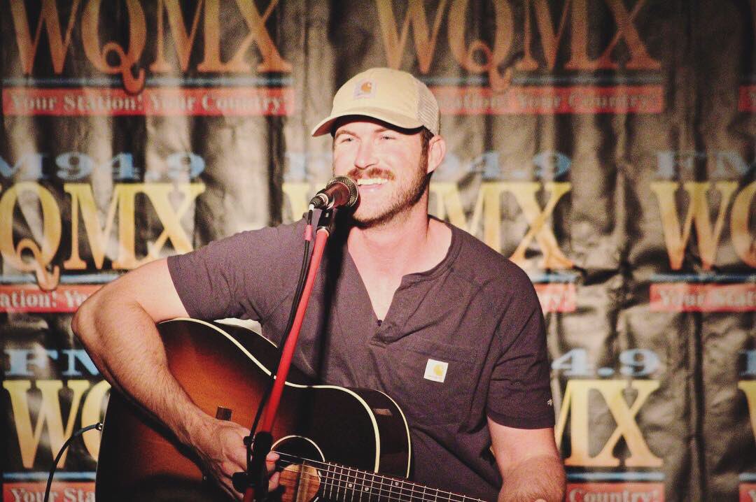 949WQMX's tweet photo. Big thanks to @RileyGreenMusic for coming out to the WQMX Studio to play for some listeners before his show at The @dustyarmadillo! Tickets still available for tonight! ππ Photos by: Justina Bucceri/ WQMX #TreeOfLights #ThereWasThisGirl #PreShowParty https://t.co/TfM1bqQYvt
