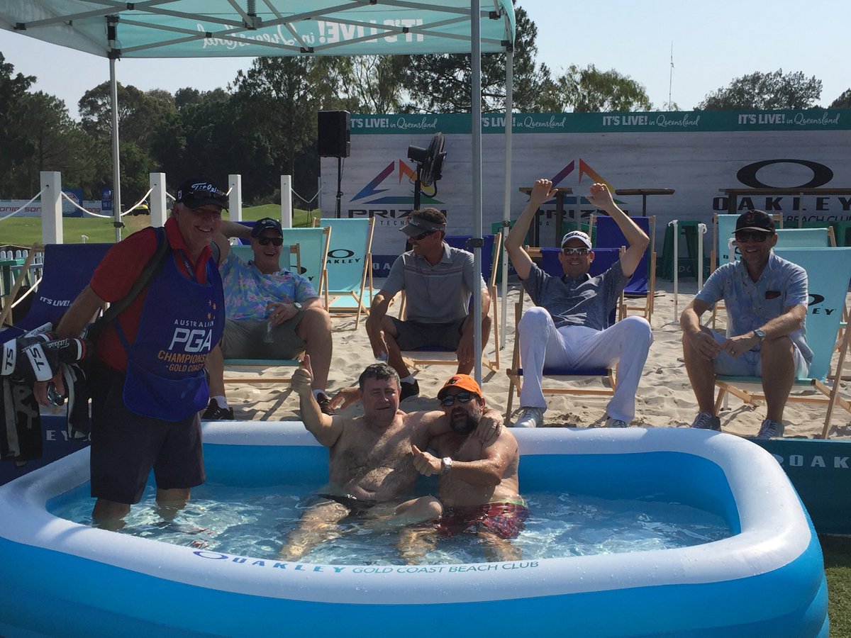 First man out today ⁦<a href="/norreygolf/">jason norris</a>⁩ has paid another visit to the #OakleyGoldCoastBeachClub this time he sent the caddie into the pool #AusPGA ⁦<a href="/OakleyAUS_NZ/">Oakley AUS_NZ</a>⁩ ⁦@destgc⁩