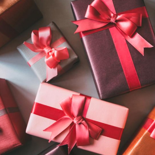 Not long now until the holidays! while you're out in this cold weather, you may as well be earning, so be sure to start a biko activity this december and pile up those rewards for some potential presents! #everyridecounts #holidayseason #december #toronto #vancouver #bikoappen