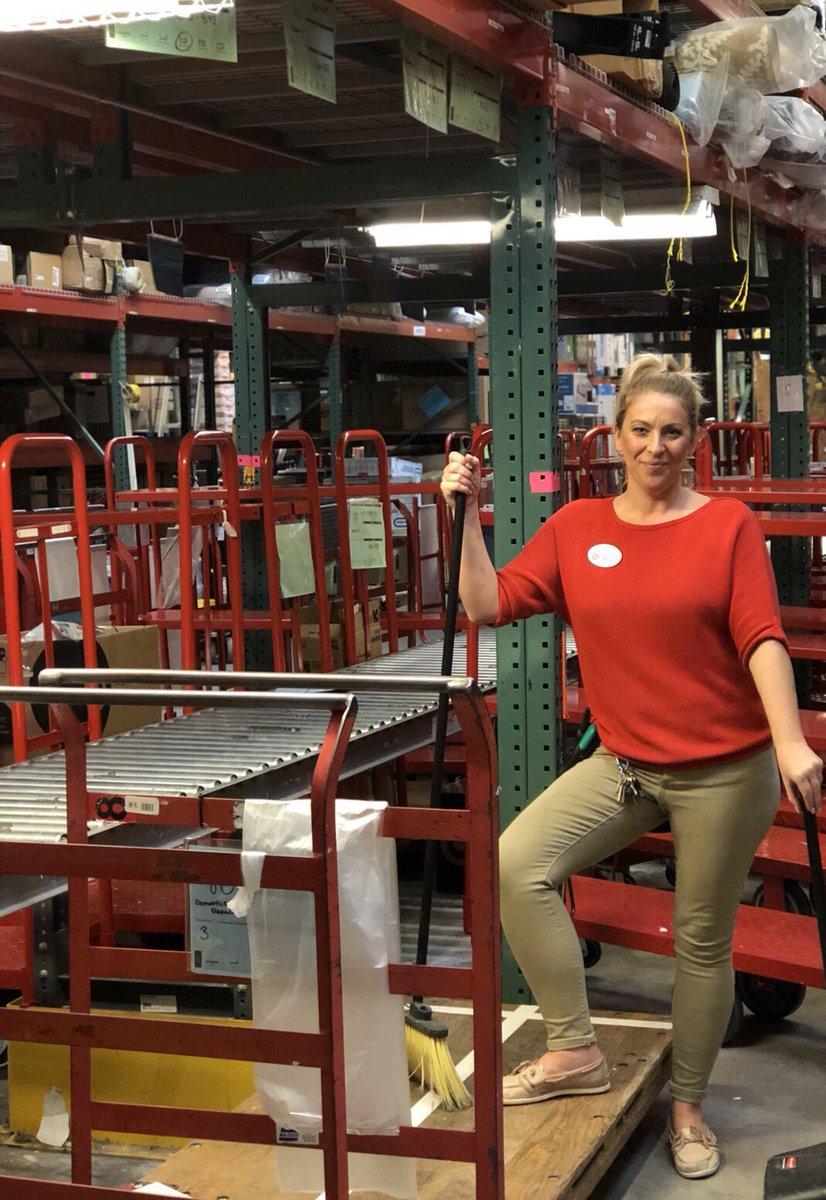 sandoval_tgt's tweet photo. Just a LOG &amp; her broom! Proud to show off our line at #T1318 during Q4! #KingstonStrong @EvaFlaherty https://t.co/7pUxaVxFdb
