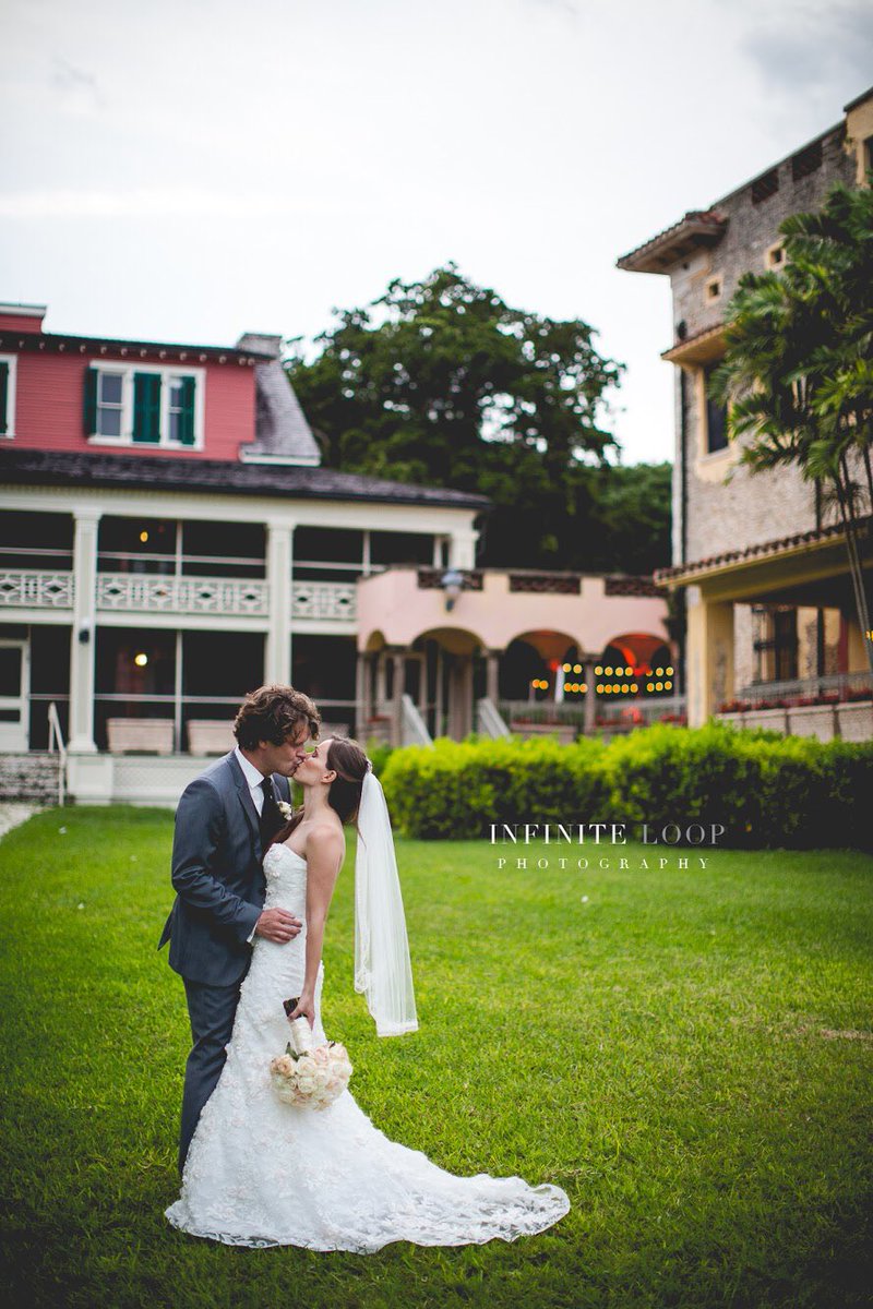 TheInfiniteLoop's tweet image. The chain of wedlock takes two to carry. #infiniteloopphotography #love #instagood #thatsdarling #theknot #photooftheday #weddingphotographer #miamiweddingphotographer