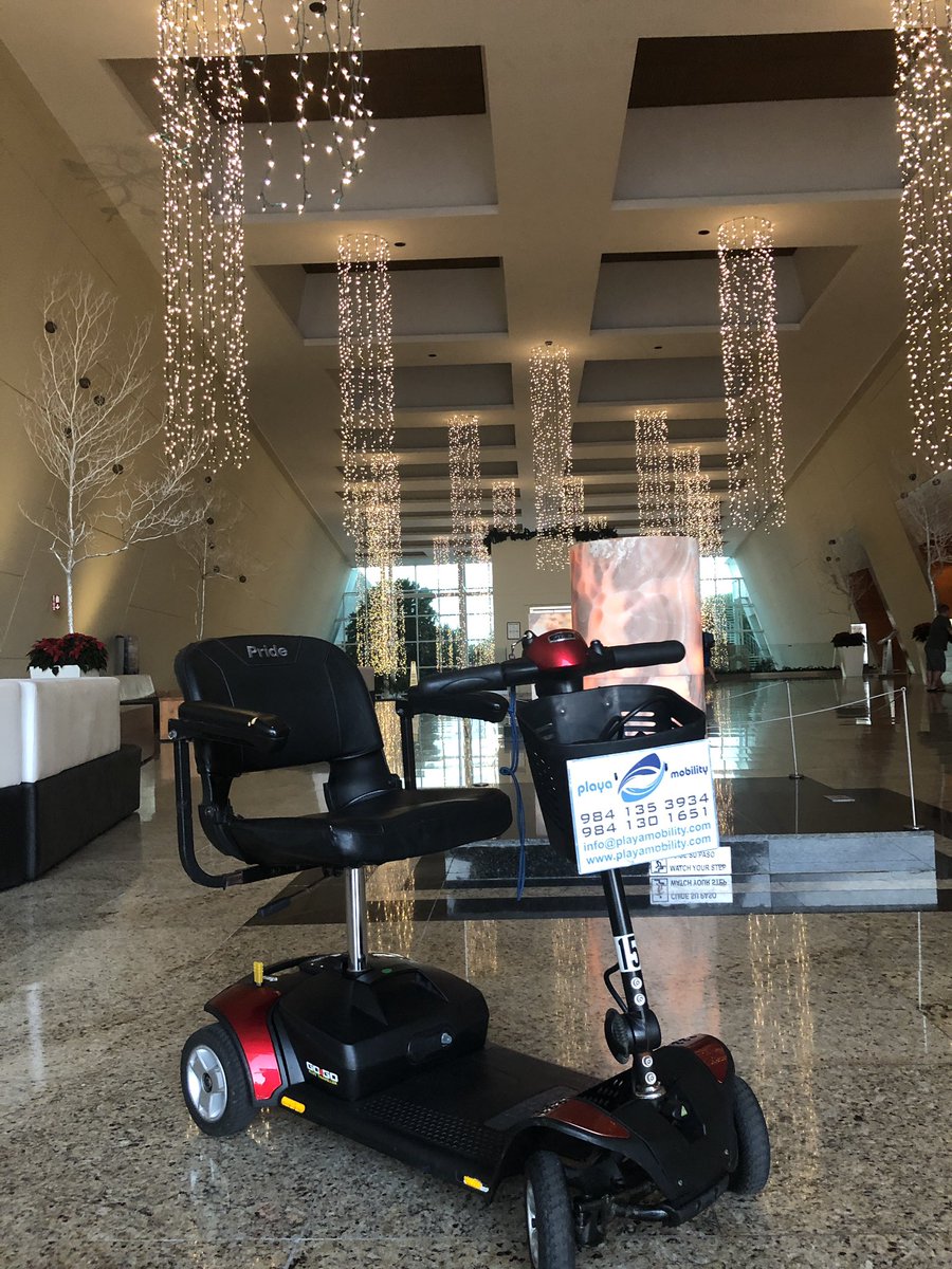 playamobility's tweet photo. Christmas is in the air and it’s too bad you can’t listen to the music right here, right now #RivieraMaya #akumal #PlayaDelCarmen #tulum #mobilityscooter #accessiblevacation https://t.co/6TvJ1jhLvv