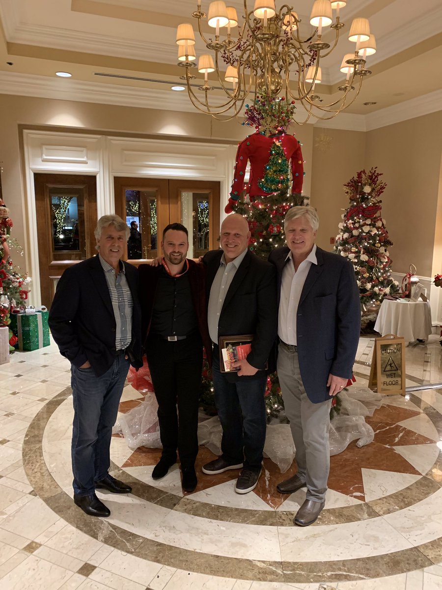 Our HC  and SFU Football Alumni President Mark Bailey with SFU Football and B.C. Lions football Alumni greats last night at the SFU Football Alumni Dinner <a href="/sfufbalumni/">SFU Football Alumni</a> <a href="/SFUFootball/">SFU Football</a> <a href="/BCHSFB/">BC HS Football</a> <a href="/AthleticsSRT/">SRT Athletics</a> <a href="/BCLions/">BC LIONS</a> <a href="/MapleRidgeNews/">Maple Ridge-Pitt Meadows News</a> <a href="/htsumura/">Howard Tsumura</a> <a href="/caravatta2/">Giulio Caravatta</a>