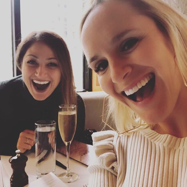 jensenpants's tweet image. Today I had brunch (and the best time) with my girl @susie.moore.
✨
Susie is a badass life coach, writer, author, and overall brilliant, positive, conscious woman.
✨
If you don’t already follow her, you probably should. #justsaying
✨
Susie is a ray of sunshine, a source of #…