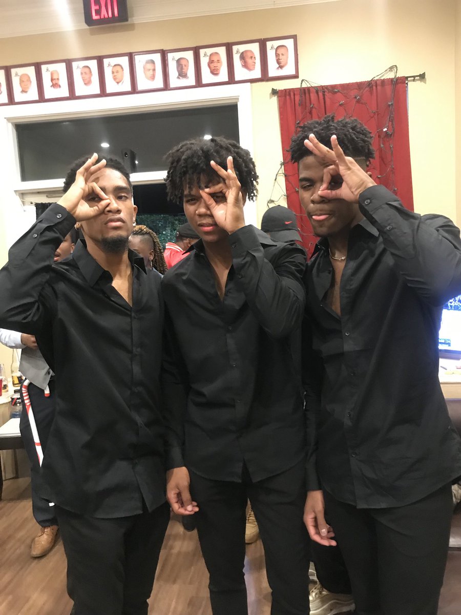 theinfamousv's tweet photo. Hold that 💎 High, whenever you stand under the sky 👌🏽♦️ https://t.co/hptQf4GqD9