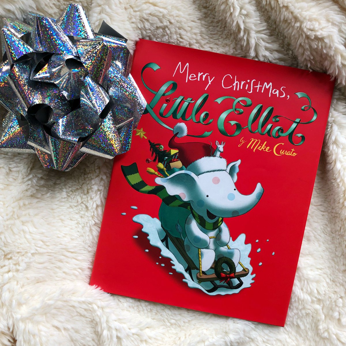 MacKidsBooks's tweet photo. Get crafty with your little ones (and Little Elliot!) this holiday season. Download the MERRY CHRISTMAS, LITTLE ELLIOT activity kit here: https://t.co/RvjngtIzoz https://t.co/JgHIbeH5aT