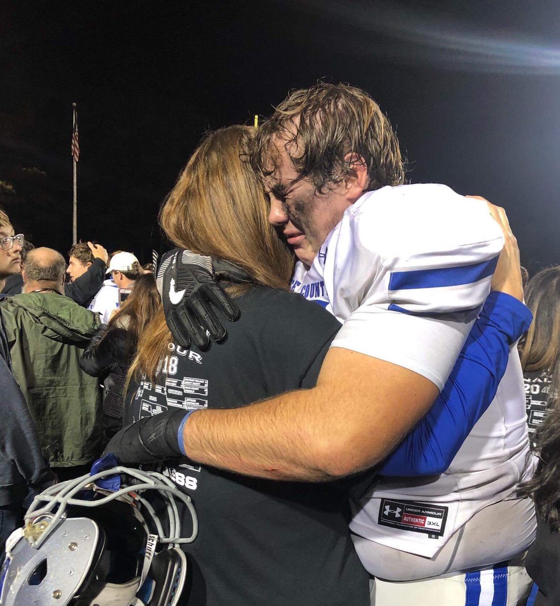 cherylbigboysma's tweet image. When you give 110%, and leave it all on the field.  Raw emotion from my #74. #SeniorYear #BearWitness18 #FirstTeamAllRegion #OLine
