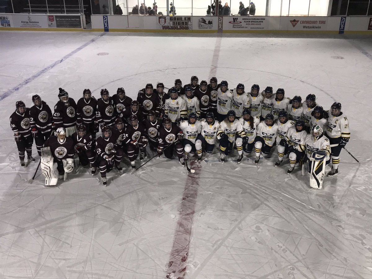 naitooks's tweet image. What a game! Big Thanks to PLACE for putting on such a great event. @MacEwanGriffins @OOKSWHKY @ACAC_Sport