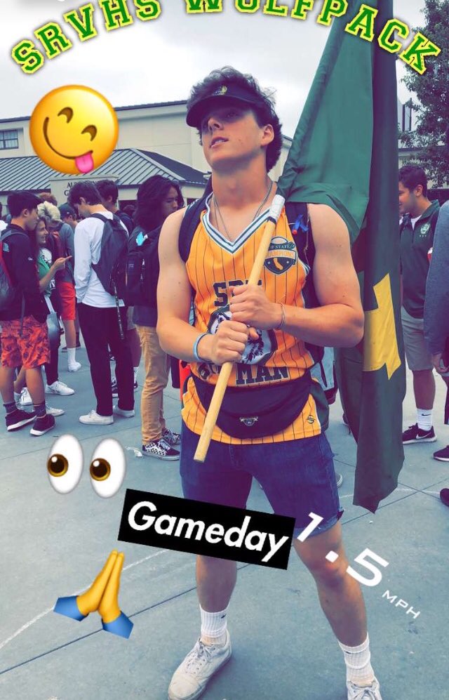 Yaaaaaaaa itsssssss Game day! Come out and get hypeeeee Srv plays Vintage at @7! Wear Green and Gold 💛💚💛💚 #wegotbreezy #LGTB🥖🍞