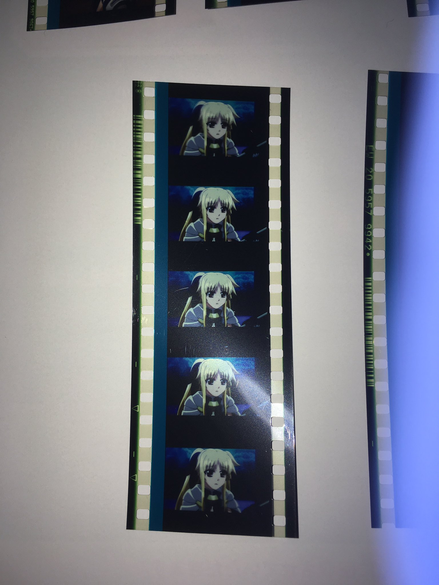 レックス なのはdetonationフィルム 今日交換した分から ツヴァイがはやてに行こかって言われて はい ていってる所 Detonation序盤でユーリを追いかけるなのはさん クロノくんとエイミィさん フェイトさん どこでしょう 復活時のreflection